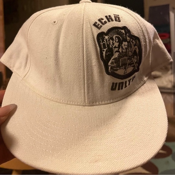 ECKO UNLTD package (2) jeans (2) Jackets tees & polos (5) coordinating hats - Picture 9 of 16